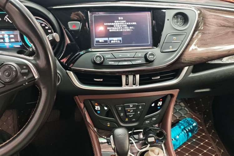 Used Buick Envision 2017 20T Two-Wheel Drive Elite Version Audio And AC Panel