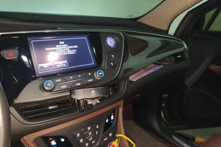 Used Buick Envision 2017 20T Two-Wheel Drive Elite Version Audio And AC Panel