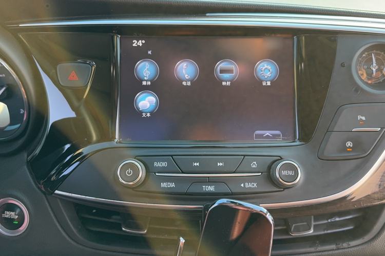 Used Buick Envision 2017 20T Two-Wheel Drive Elite Version Audio And AC Panel