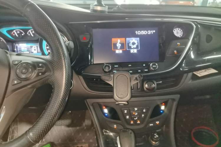 Used Buick Envision 2017 20T Two-Wheel Drive Leading Version Audio And AC Panel
