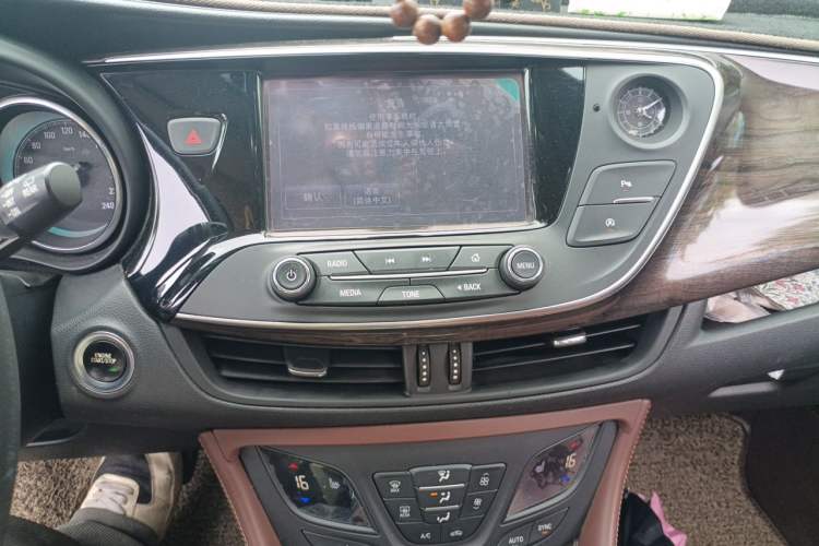 Used Buick Envision 2017 20T Two-Wheel Drive Elite Version Audio And AC Panel
