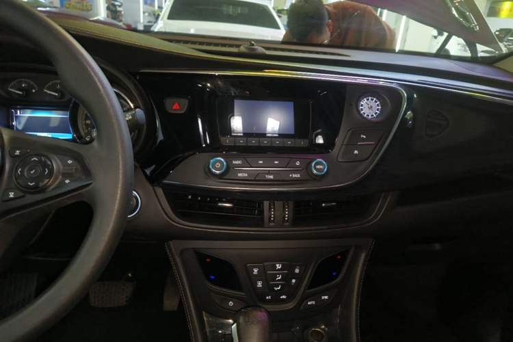 Used Buick Envision 2017 20T Two-Wheel Drive Leading Version Audio And AC Panel