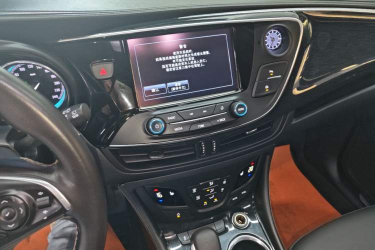 Used Buick Envision 2017 20T Two-Wheel Drive Elite Version Audio And AC Panel