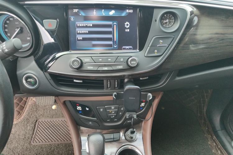Used Buick Envision 2017 20T Two-Wheel Drive Elite Version Audio And AC Panel