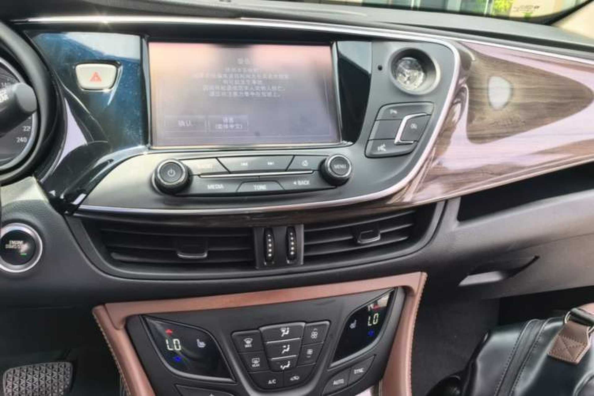 Used Buick Envision 2017 20T Two-Wheel Drive Luxury Model Audio And AC Panel