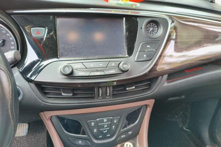 Used Buick Envision 2017 20T Two-Wheel Drive Elite Version Audio And AC Panel