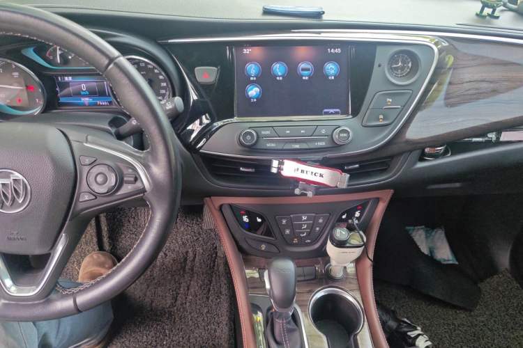 Used Buick Envision 2017 20T Two-Wheel Drive Elite Version Audio And AC Panel
