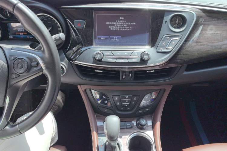 Used Buick Envision 2017 28T Four-Wheel Drive Luxury Model Audio And AC Panel