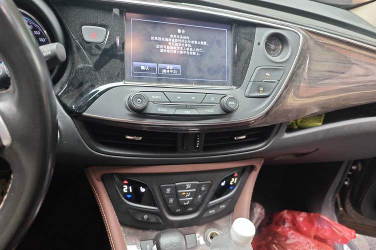Used Buick Envision 2017 20T Two-Wheel Drive Elite Version Audio And AC Panel