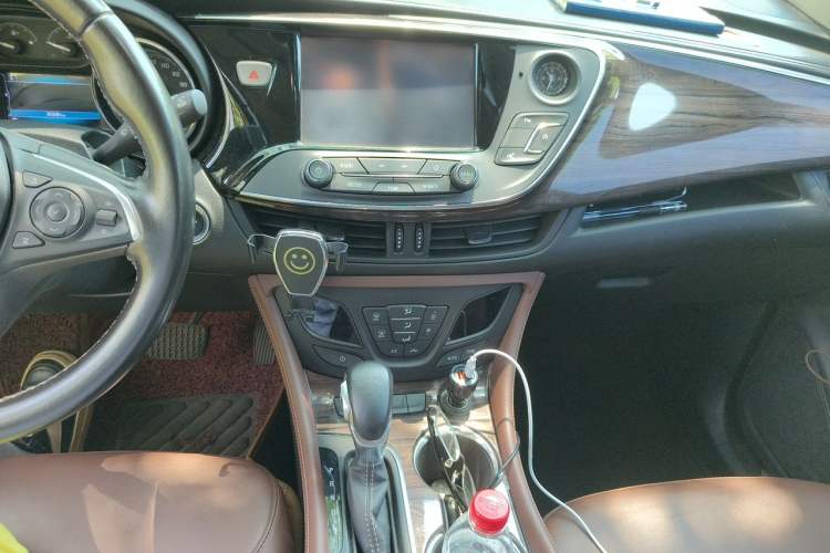Used Buick Envision 2017 20T Two-Wheel Drive Luxury Model Audio And AC Panel