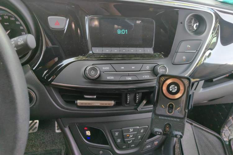 Used Buick Envision 2017 20T Two-Wheel Drive Leading Version Audio And AC Panel