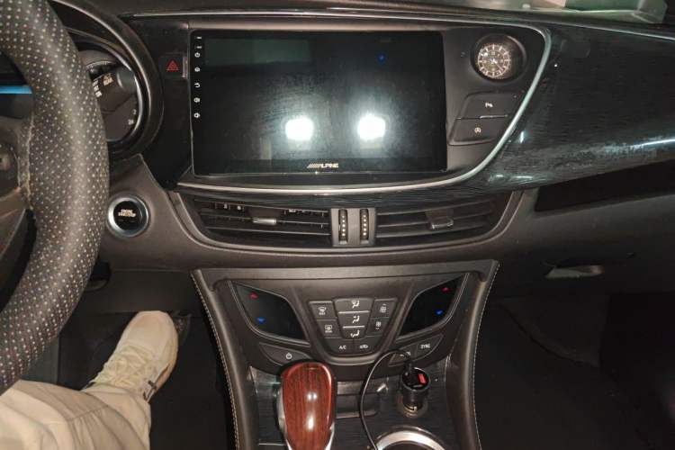 Used Buick Envision 2017 20T Two-Wheel Drive Leading Version Audio And AC Panel