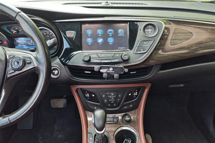 Used Buick Envision 2017 28T Four-Wheel Drive Elite Model Audio And AC Panel
