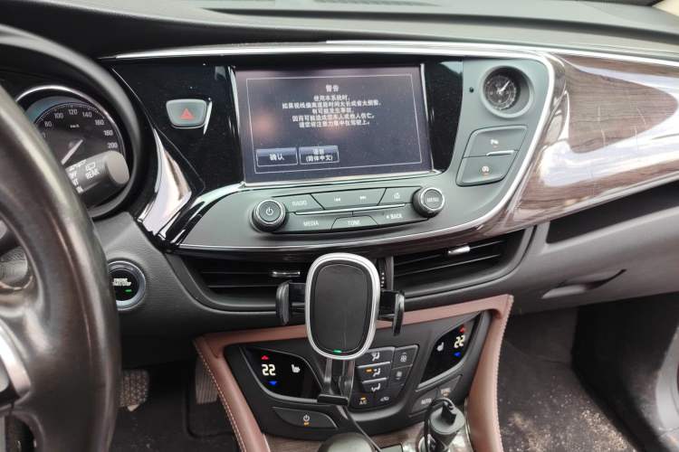 Used Buick Envision 2017 20T Two-Wheel Drive Elite Version Audio And AC Panel