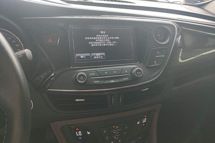 Used Buick Envision 2017 28T Four-Wheel Drive Elite Model Audio And AC Panel