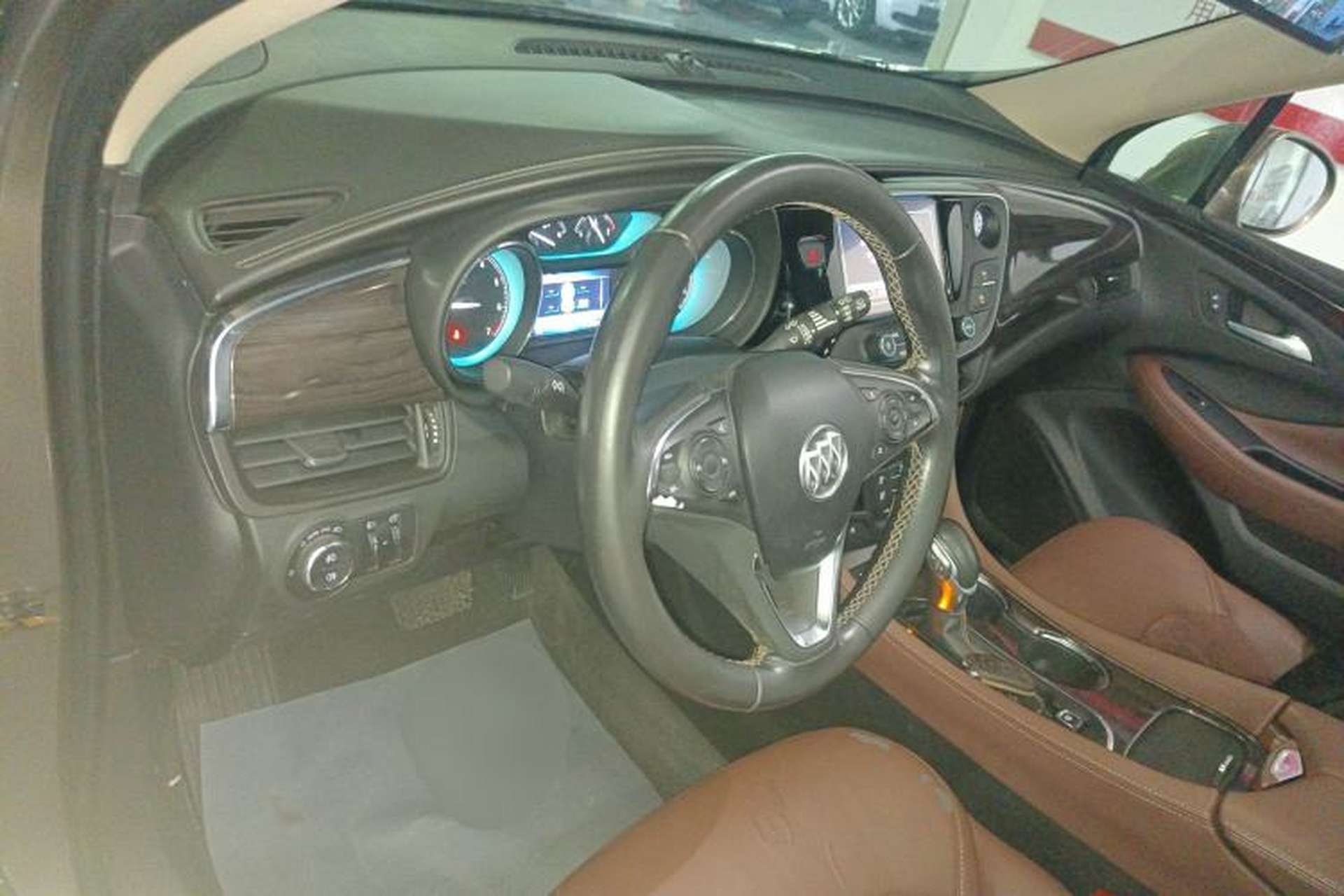 Used Buick Envision 2017 20T Two-Wheel Drive Elite Version Center Console