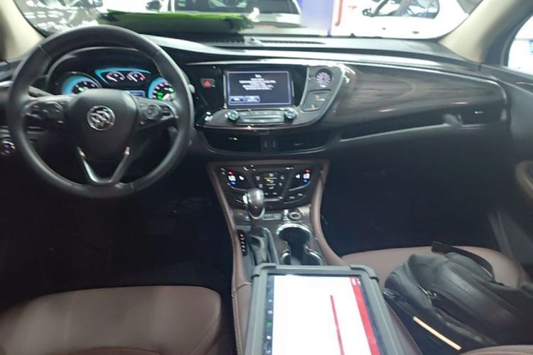 Used Buick Envision 2017 28T Four-Wheel Drive Elite Model Center Console