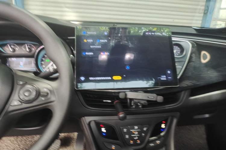 Used Buick Envision 2017 20T Two-Wheel Drive Leading Version Center Console