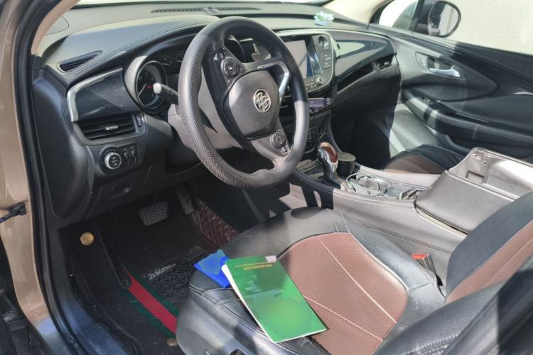 Used Buick Envision 2017 20T Two-Wheel Drive Leading Version Center Console
