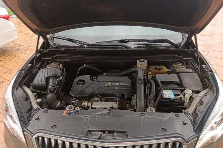 Used Buick Envision 2017 20T Two-Wheel Drive Luxury Model Engine Bay
