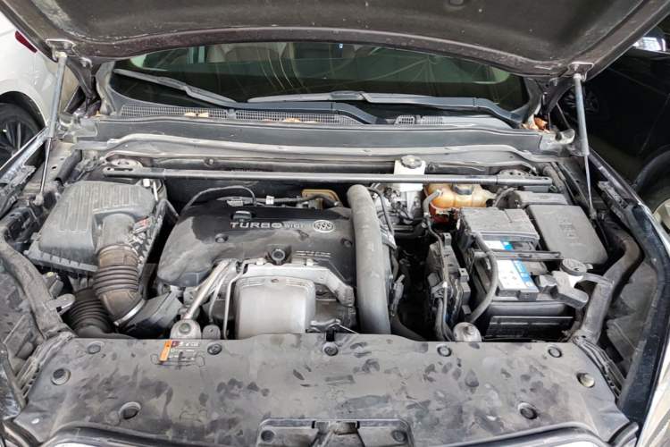 Used Buick Envision 2017 28T Four-Wheel Drive Elite Model Engine Bay