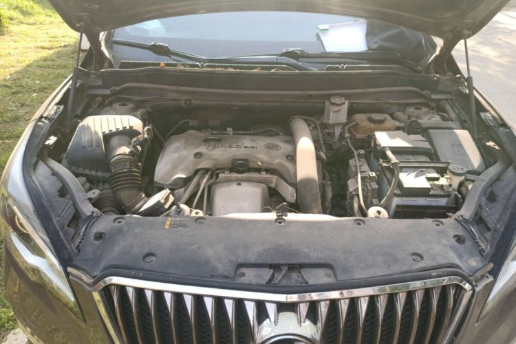 Used Buick Envision 2017 28T Four-Wheel Drive Elite Model Engine Bay