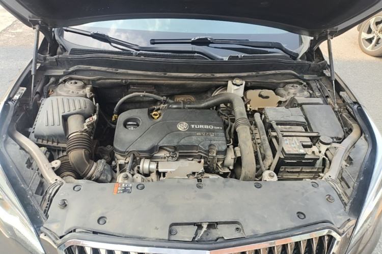 Used Buick Envision 2017 20T Two-Wheel Drive Elite Version Engine Bay