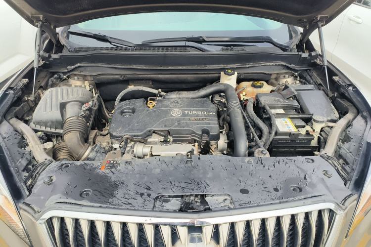 Used Buick Envision 2017 20T Two-Wheel Drive Elite Version Engine Bay