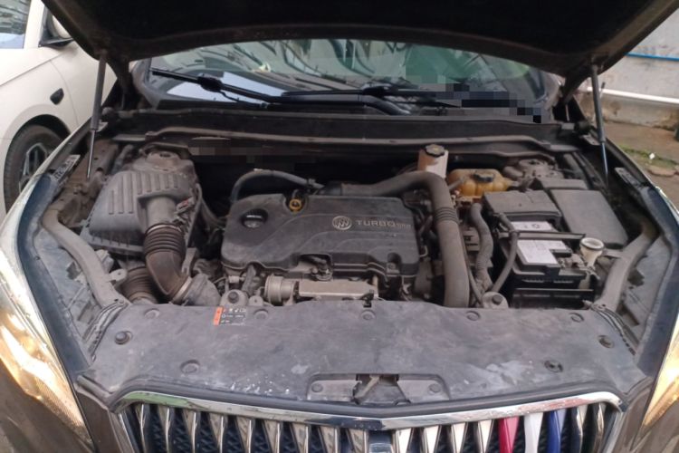 Used Buick Envision 2017 20T Two-Wheel Drive Elite Version Engine Bay