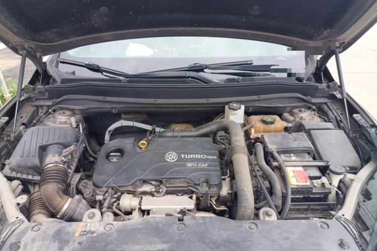 Used Buick Envision 2017 20T Two-Wheel Drive Elite Version Engine Bay