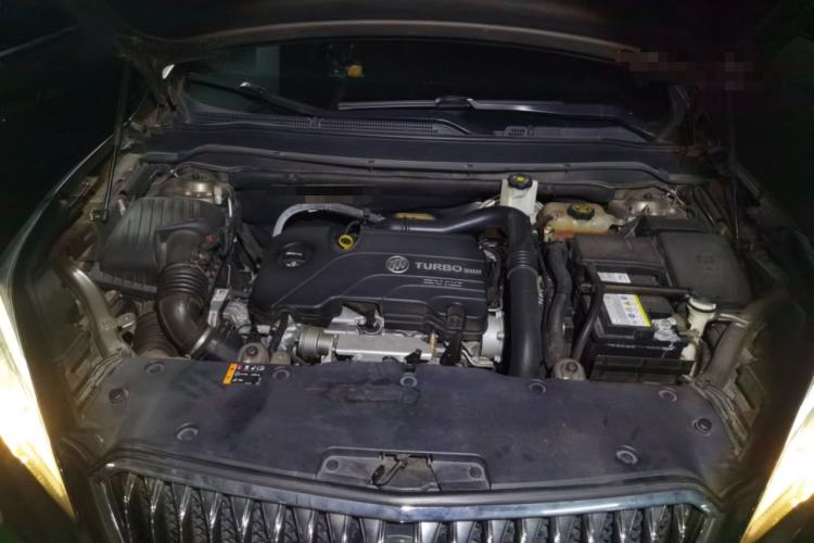 Used Buick Envision 2017 20T Two-Wheel Drive Elite Version Engine Bay