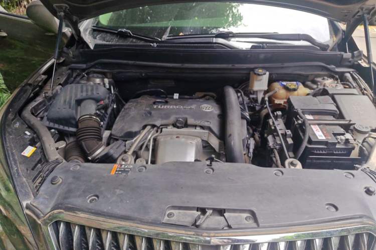 Used Buick Envision 2017 28T Four-Wheel Drive Elite Model Engine Bay