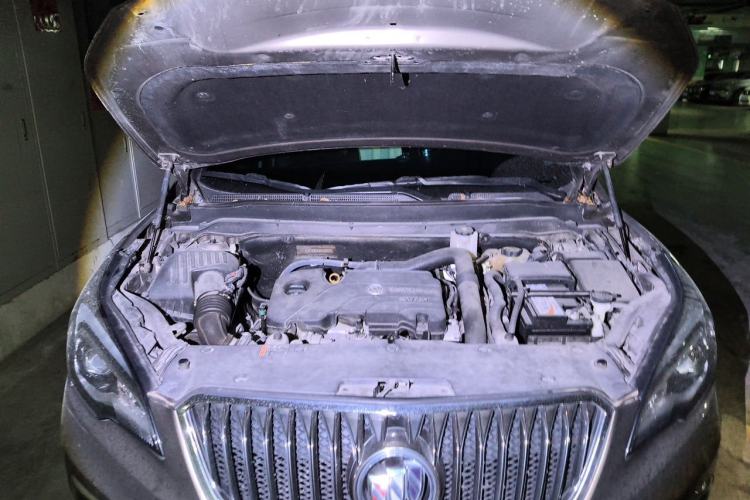 Used Buick Envision 2017 20T Two-Wheel Drive Elite Version Engine Bay