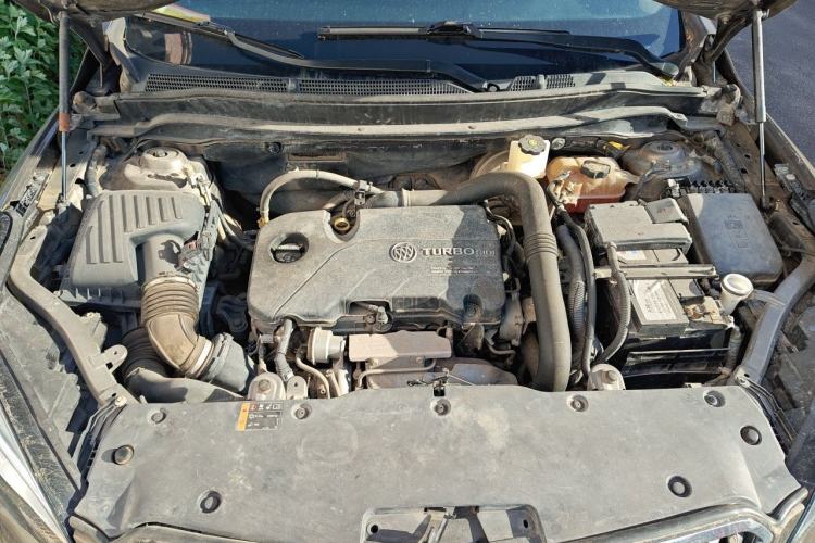 Used Buick Envision 2017 20T Two-Wheel Drive Luxury Model Engine Bay