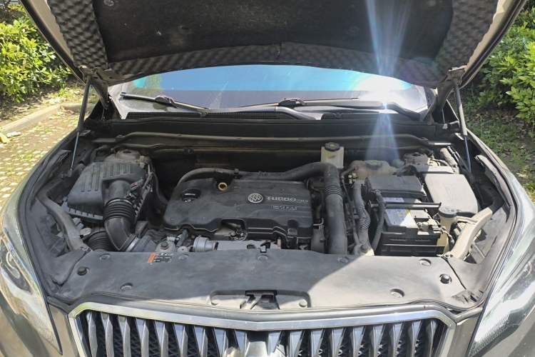 Used Buick Envision 2017 20T Two-Wheel Drive Leading Version Engine Bay