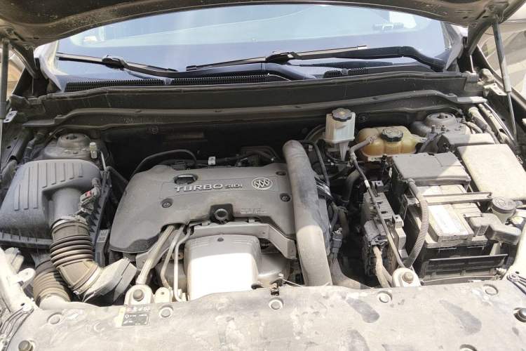 Used Buick Envision 2017 28T Four-Wheel Drive Elite Model Engine Bay