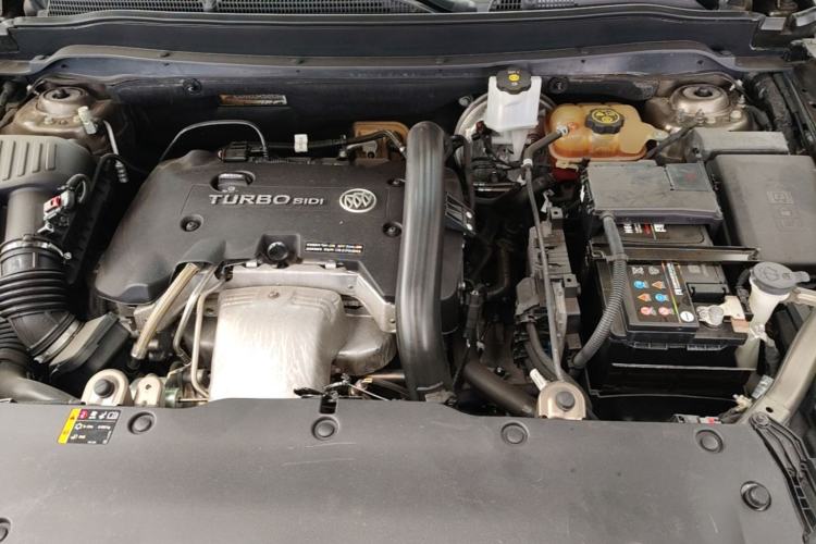 Used Buick Envision 2017 28T Four-Wheel Drive Elite Model Engine Bay