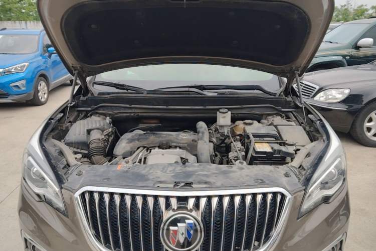 Used Buick Envision 2017 28T Four-Wheel Drive Luxury Model Engine Bay