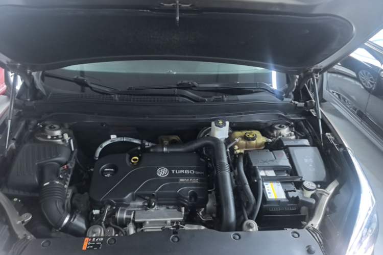 Used Buick Envision 2017 20T Two-Wheel Drive Luxury Model Engine Bay