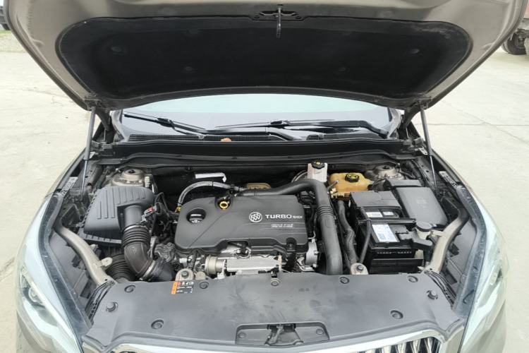 Used Buick Envision 2017 20T Two-Wheel Drive Leading Version Engine Bay