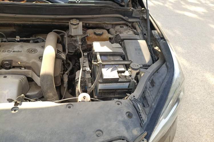 Used Buick Envision 2017 28T Four-Wheel Drive Elite Model Engine Bay Left