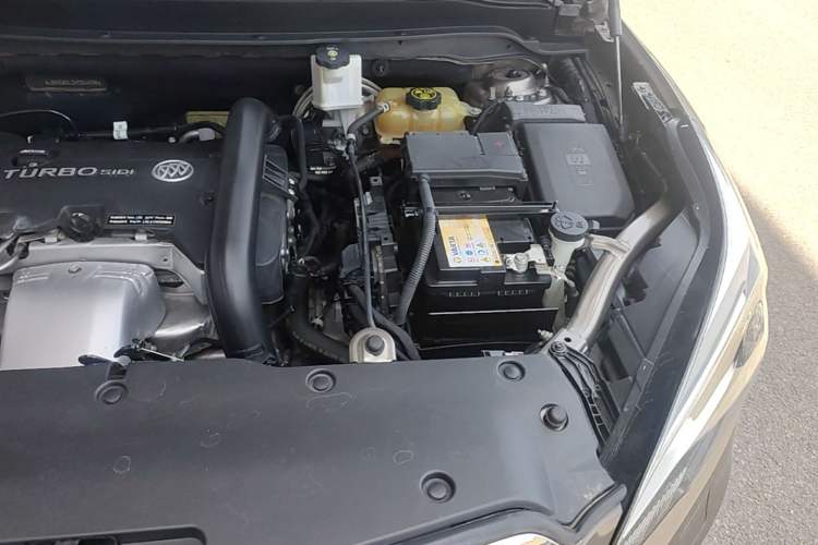 Used Buick Envision 2017 28T Four-Wheel Drive Elite Model Engine Bay Left