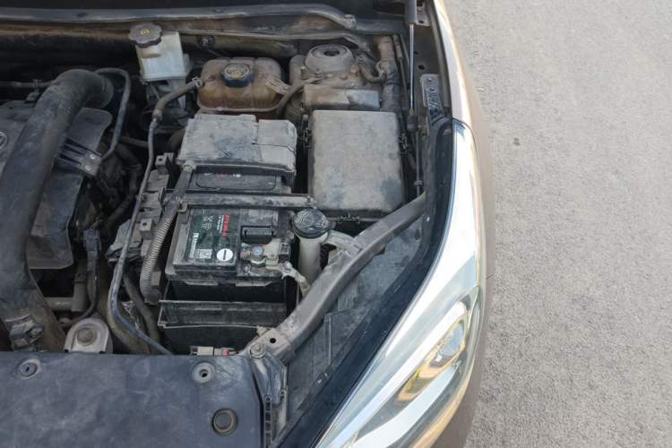 Used Buick Envision 2017 28T Four-Wheel Drive Elite Model Engine Bay Left