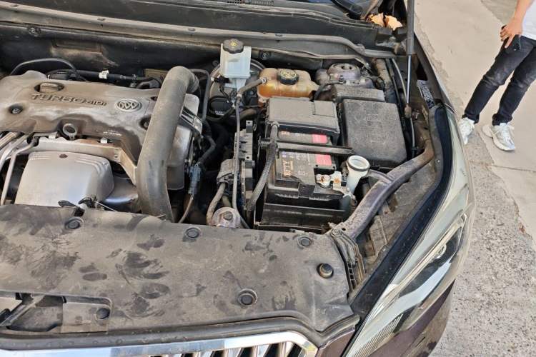 Used Buick Envision 2017 28T Four-Wheel Drive Elite Model Engine Bay Left