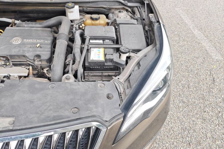 Used Buick Envision 2017 20T Two-Wheel Drive Leading Version Engine Bay Left
