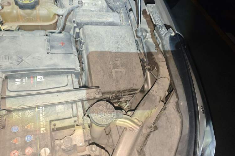 Used Buick Envision 2017 20T Two-Wheel Drive Leading Version Engine Bay Left