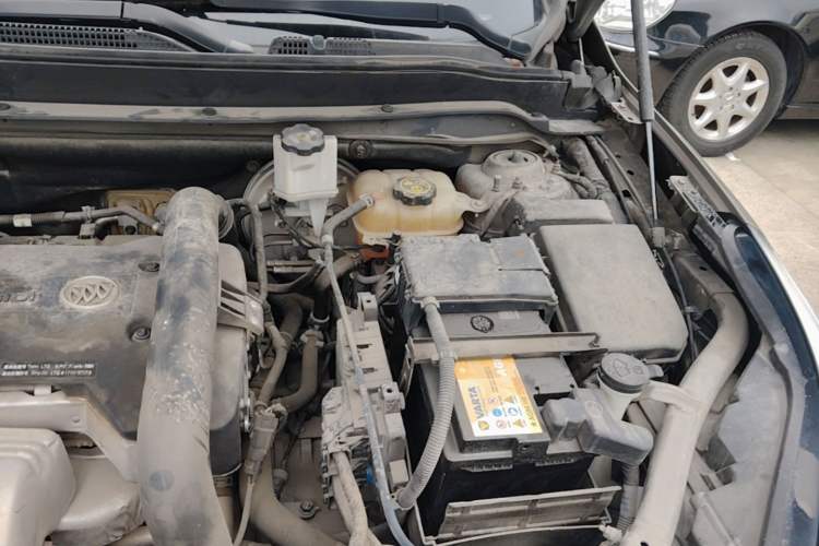 Used Buick Envision 2017 28T Four-Wheel Drive Luxury Model Engine Bay Left
