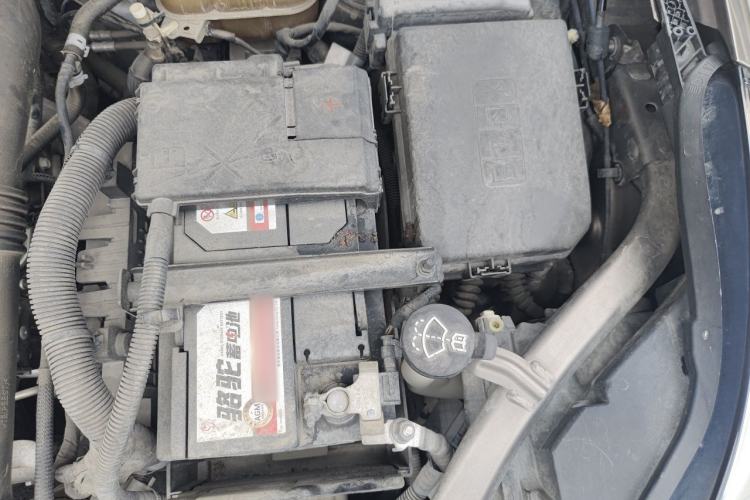 Used Buick Envision 2017 20T Two-Wheel Drive Elite Version Engine Bay Left