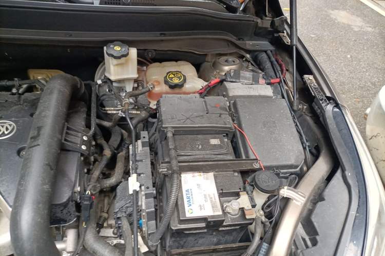 Used Buick Envision 2017 28T Four-Wheel Drive Elite Model Engine Bay Left
