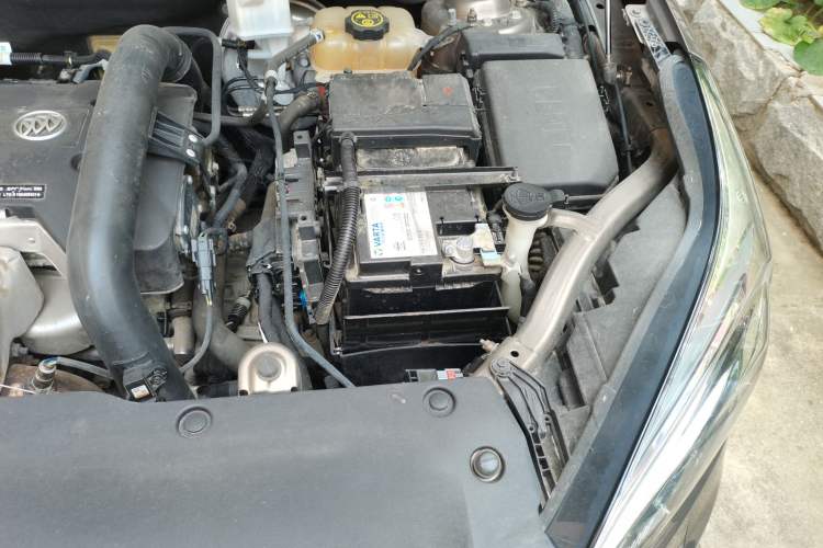 Used Buick Envision 2017 28T Four-Wheel Drive Elite Model Engine Bay Left